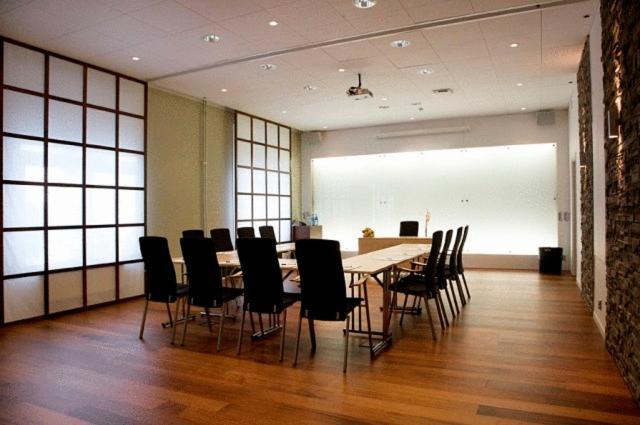 Nova Park Conference Hotel Knivsta  ภายนอก รูปภาพ