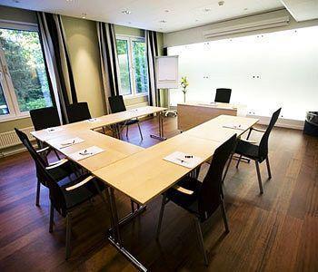 Nova Park Conference Hotel Knivsta  ภายนอก รูปภาพ